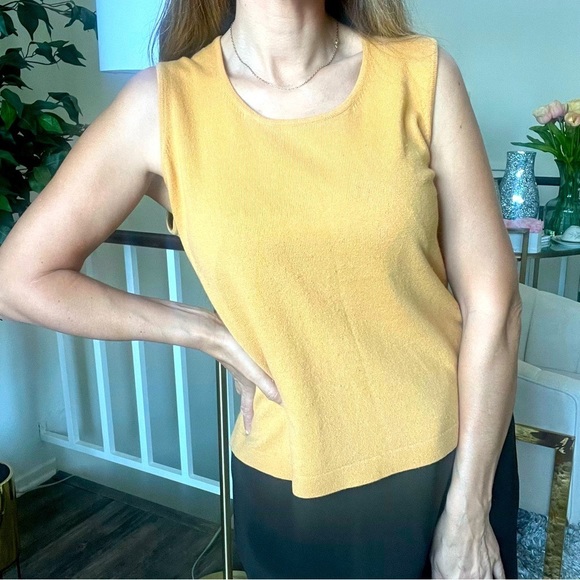 TSE Cashmere Silk Scoop-Neck Tank Top Sleeveless Knit Sweater Low Cut Size L - Picture 3 of 8